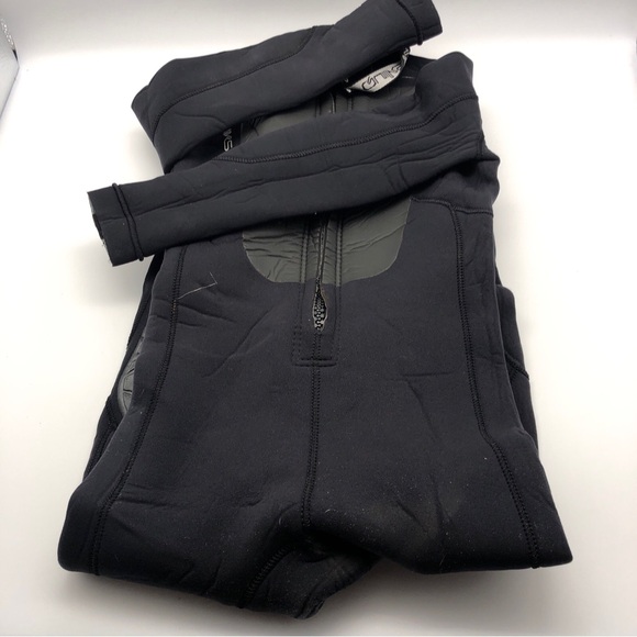 Quicksilver Hyperstretch Long sleeve Youth Wetsuit Size4/108 Black - Picture 1 of 6